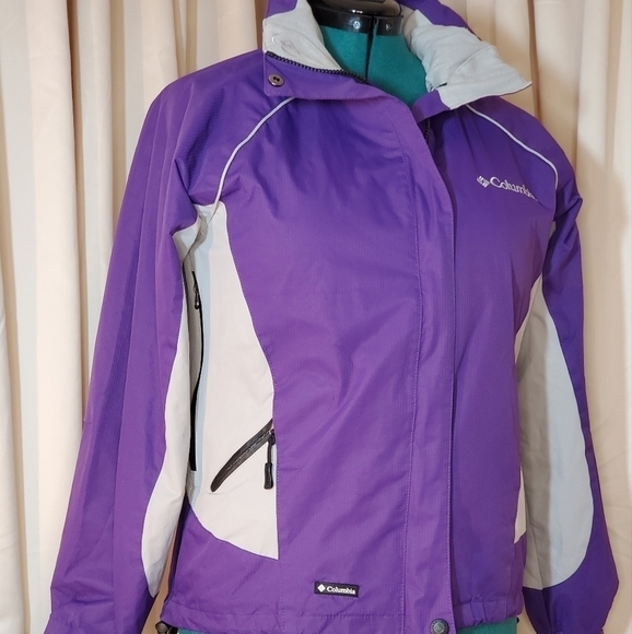 0740. Columbia ~ Titanium ~ Woman's Snow Parka ~ in Perfect Purple!! - Picture 3 of 16